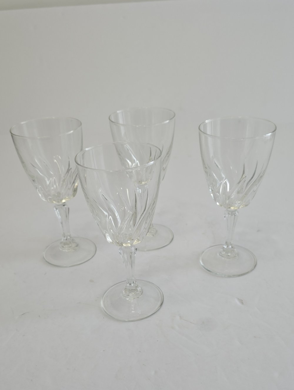 Vintage Cristal D'Arques Set Of 4 Durand Flamenco Flared Swirl Wine Glasses